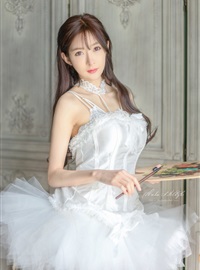 王羽杉Barbieshy - NO.04 白色吊带裙(10)